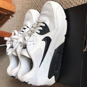 Women’s Nike AirMax